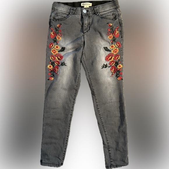 Democracy Denim - Democracy Women’s 8 Black Stretch Denim Embroidered Jeans “AB” Solution